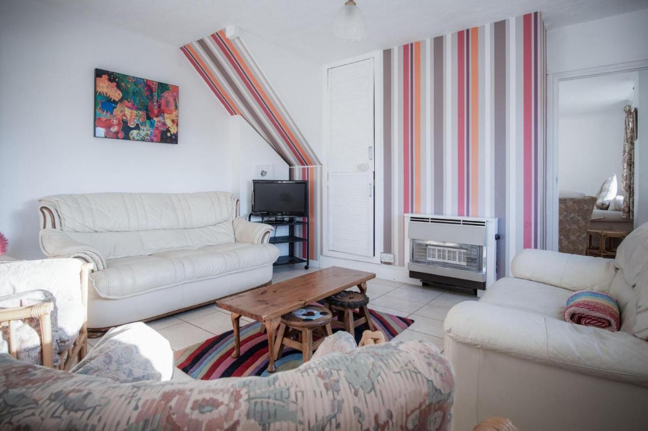 Maytree Cottage - 4 Bedroom Holiday Home - テンビー エクステリア 写真