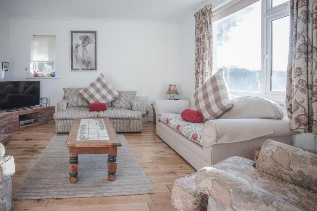 Maytree Cottage - 4 Bedroom Holiday Home - テンビー エクステリア 写真