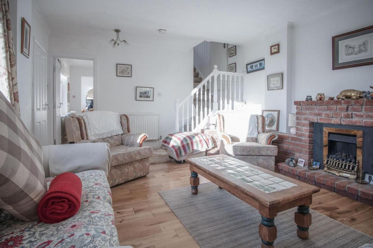 Maytree Cottage - 4 Bedroom Holiday Home - テンビー エクステリア 写真
